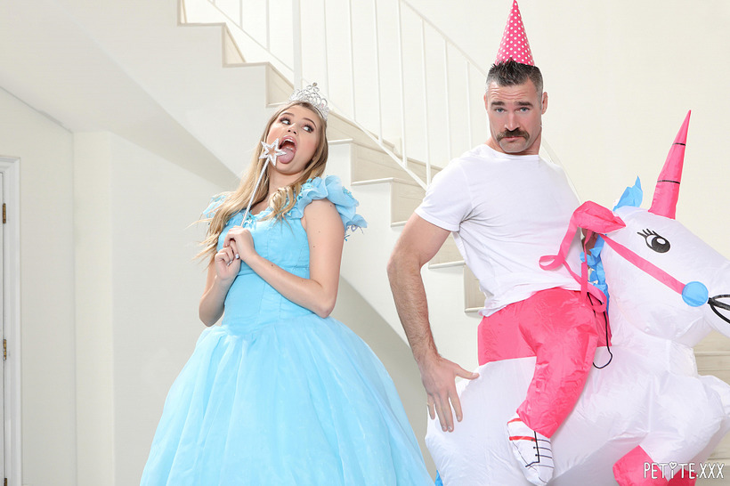 Carolina Sweets is a princess who deserves whatever she wants 18
