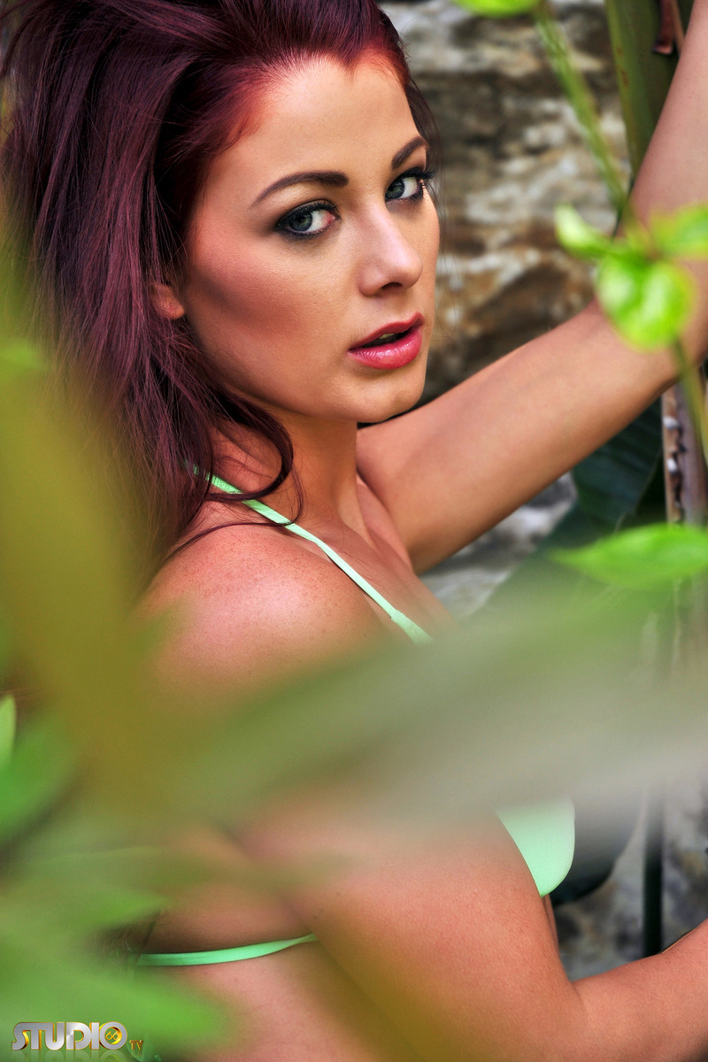 Redhead Babe Amber Mae 04