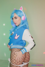 Music Makes Me Horny 08