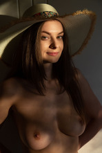 Presenting Veronika Glam 16
