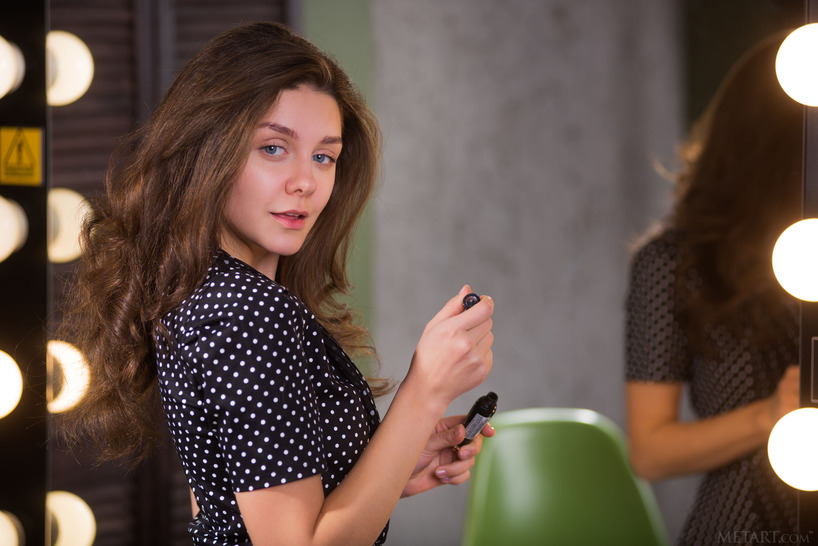 Presenting Tina Reese 00