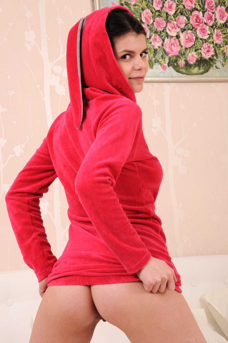 Her Playful Pajama Dress 02