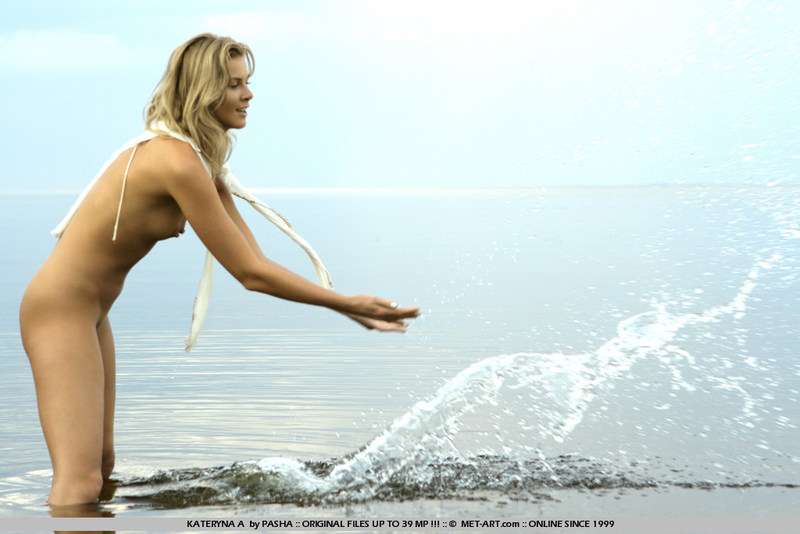 Kateryna Nude Girl In The Lake 13