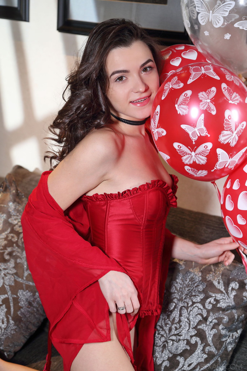 Valentine Surprise 01