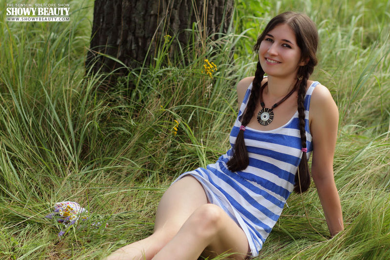 Hot Russian Girl Gets Nude Outdoors 01