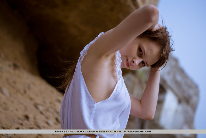 Beata Sexy Natural Girl Posing Outdoors 05